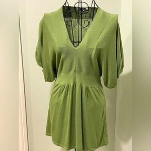 Green short sleeve top